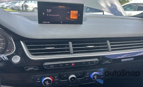 2017 Audi Q7 Premium z USA, uszkodzony, nr VIN WA1AAAF76HD005567